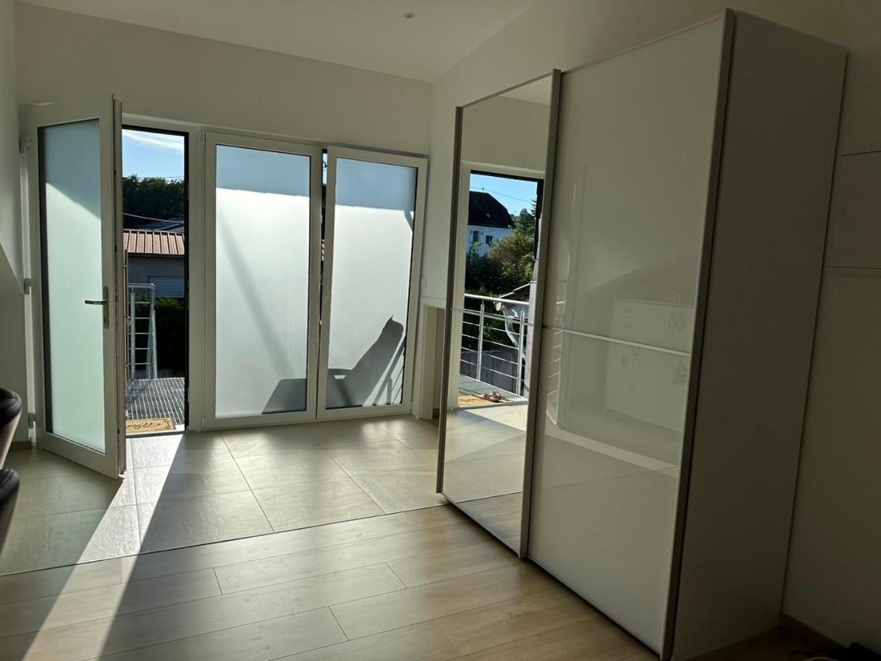 Grosse Ferienwohnung Gaestehaus Neubau Merzig 120M2 Экстерьер фото