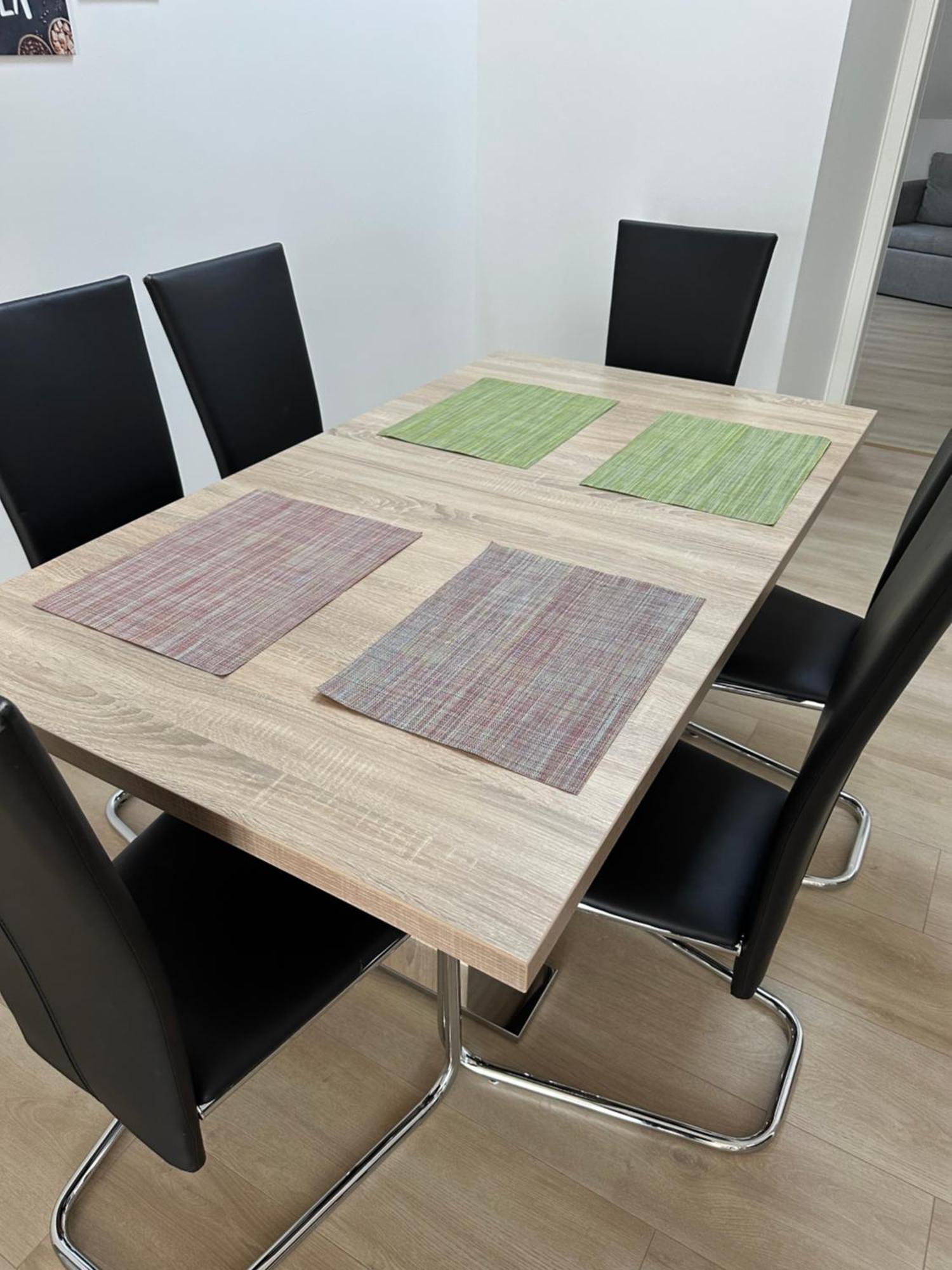 Grosse Ferienwohnung Gaestehaus Neubau Merzig 120M2 Экстерьер фото